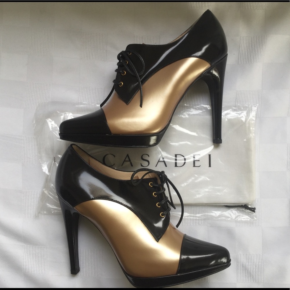 Ladies Elegant mini booties heels